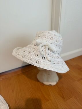 Grevi White Eyelet Crochet Sun Hat with Bow Trim